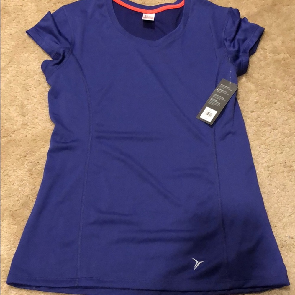 NWT Short Sleeve Old Navy Active workout top